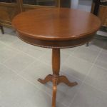 691 4472 PEDESTAL TABLE